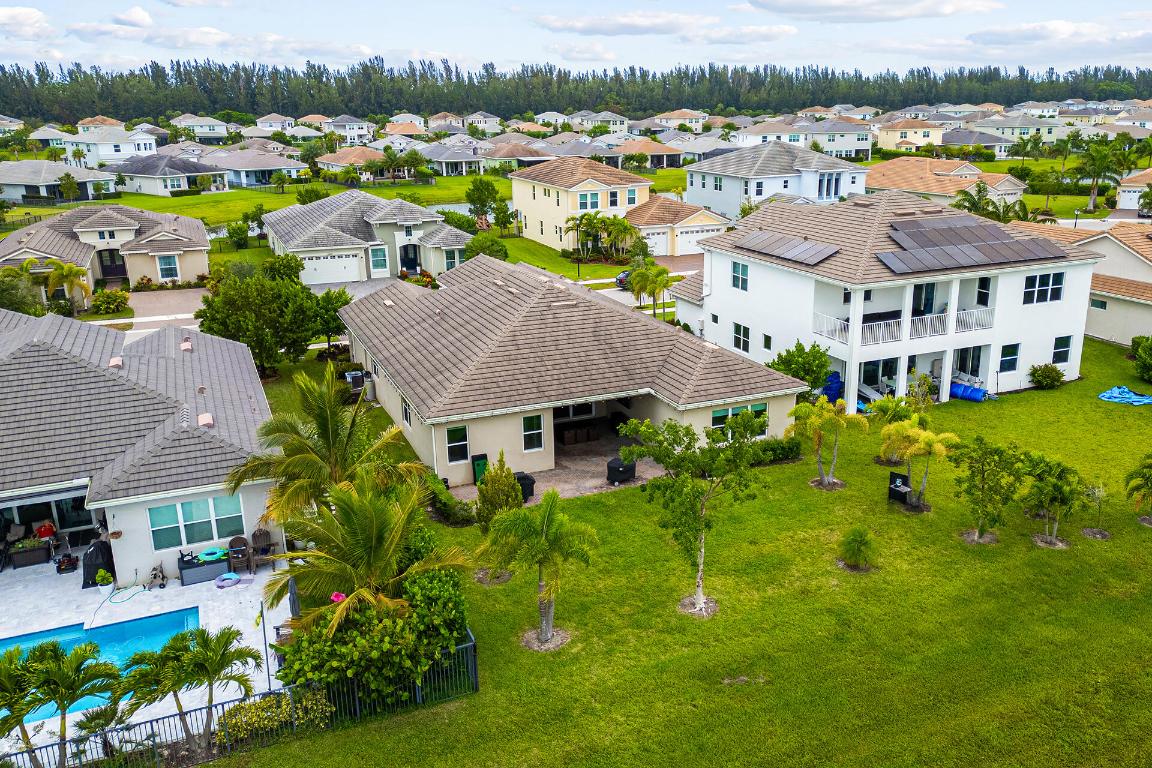 MEADOWS OF WESTLAKE - Residential