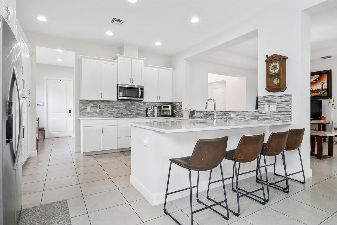 MEADOWS OF WESTLAKE - Residential