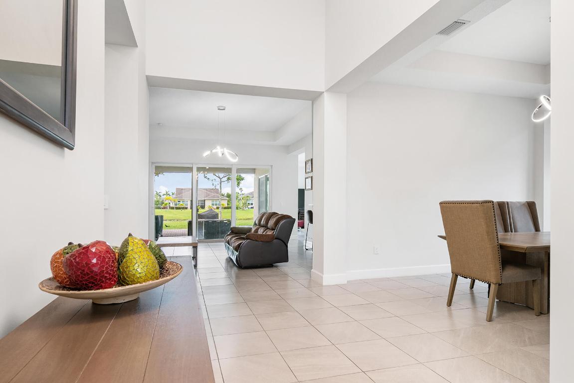 MEADOWS OF WESTLAKE - Residential