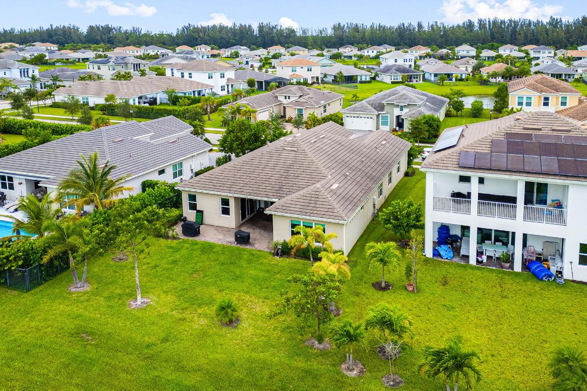 MEADOWS OF WESTLAKE - Residential