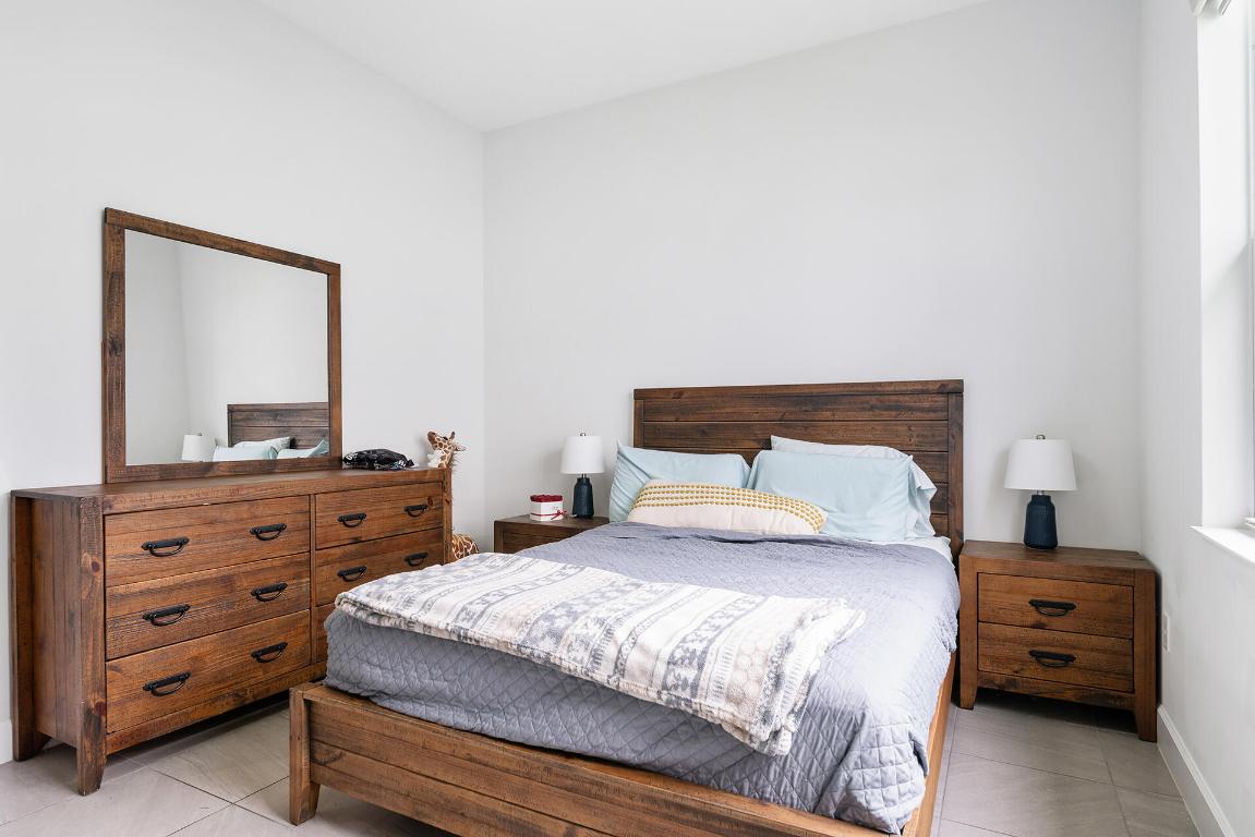 MEADOWS OF WESTLAKE - Residential