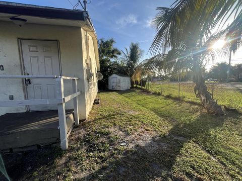 A home in Pahokee