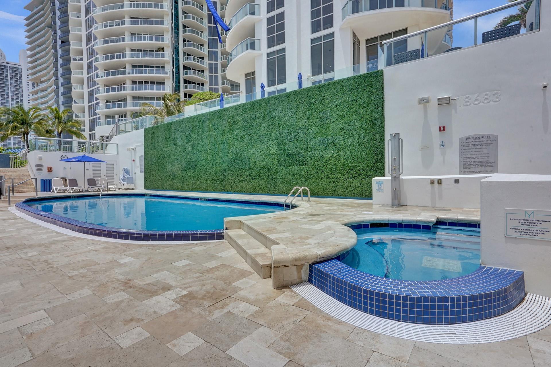 18683 Collins Ave 1404
