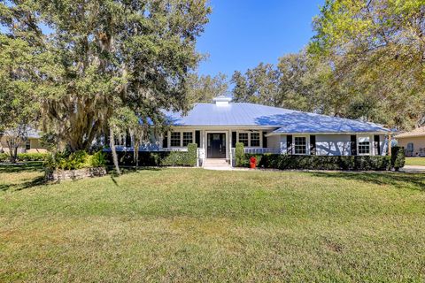 Photo of 2204 Winding Creek Lane, Fort Pierce, FL 34981 (MLS # R10859980)