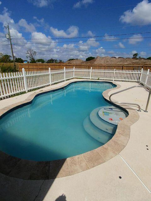 PORT ST LUCIE SECTION 3 - Residential Lease