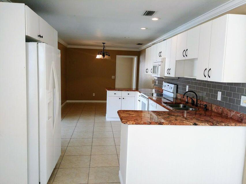 PORT ST LUCIE SECTION 3 - Residential Lease