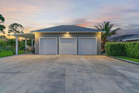 A home in Loxahatchee