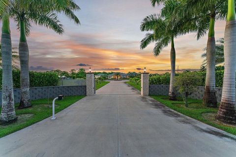 A home in Loxahatchee