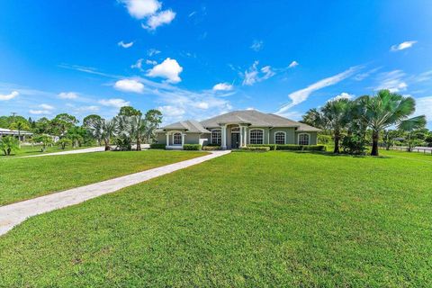 A home in Loxahatchee