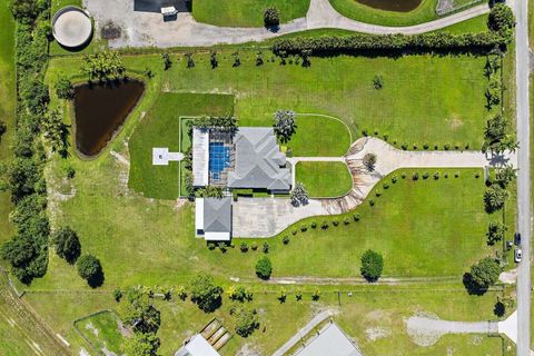 A home in Loxahatchee