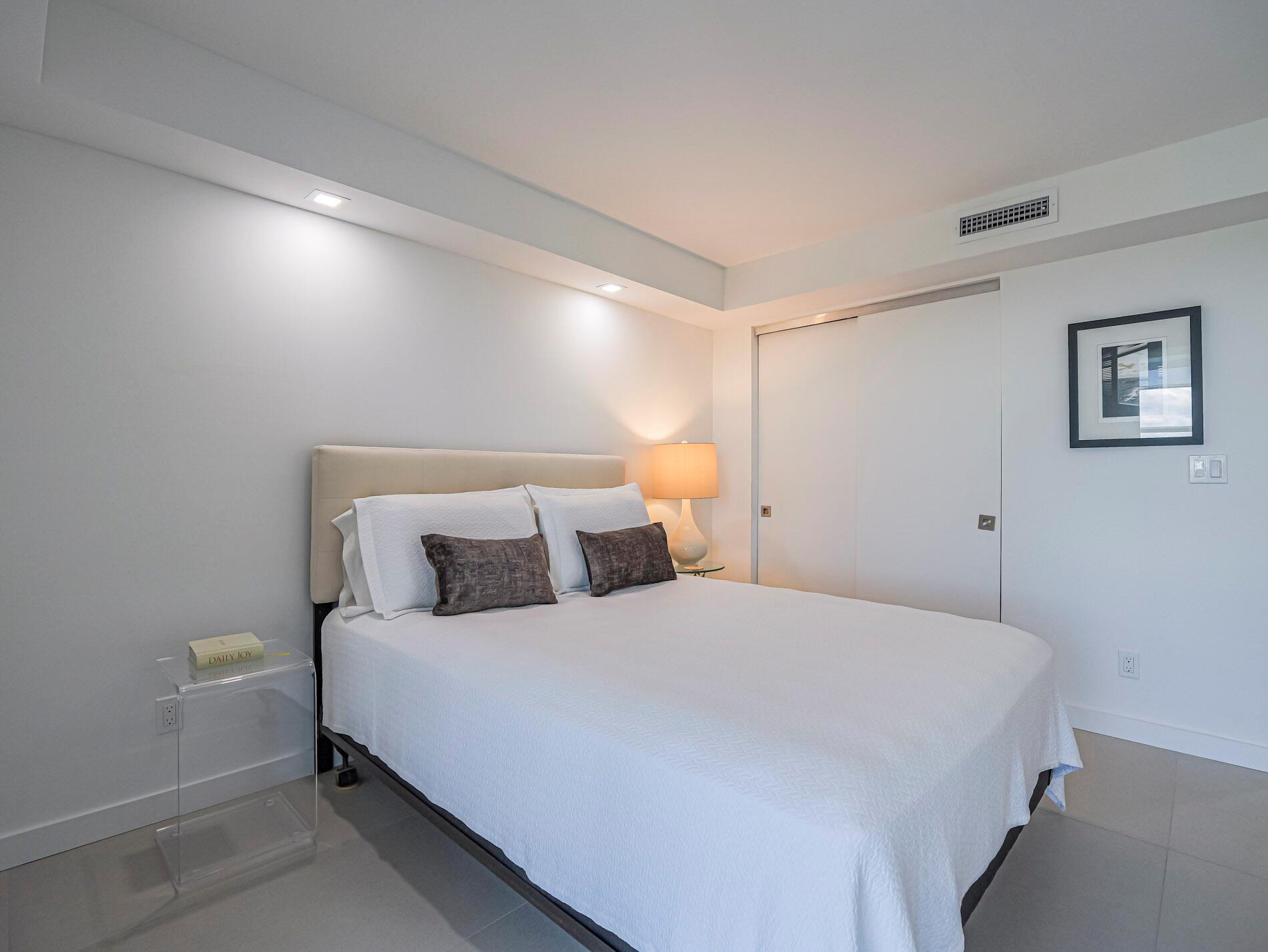 VERO TOWERS - Residential Lease