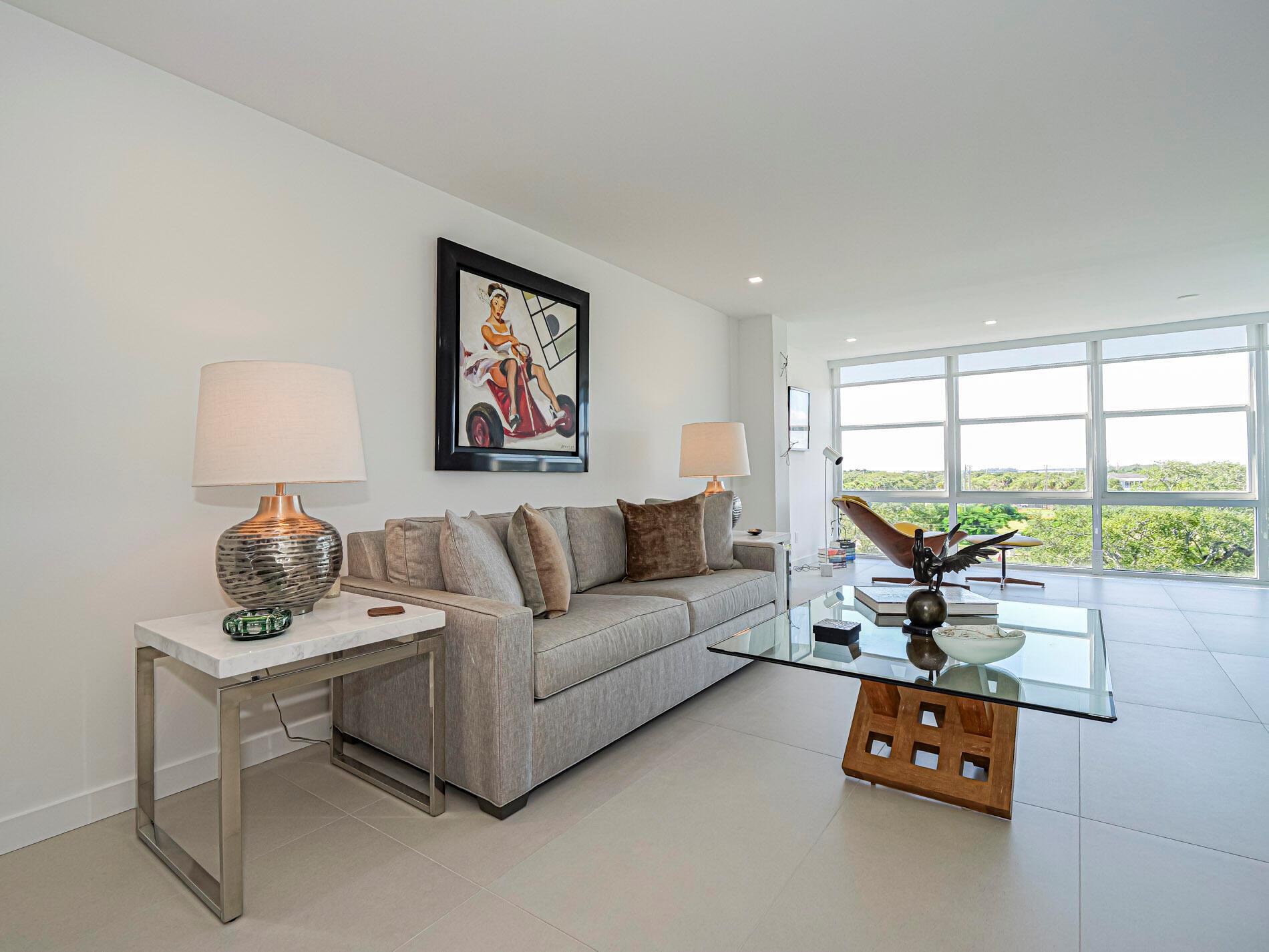 VERO TOWERS - Residential Lease