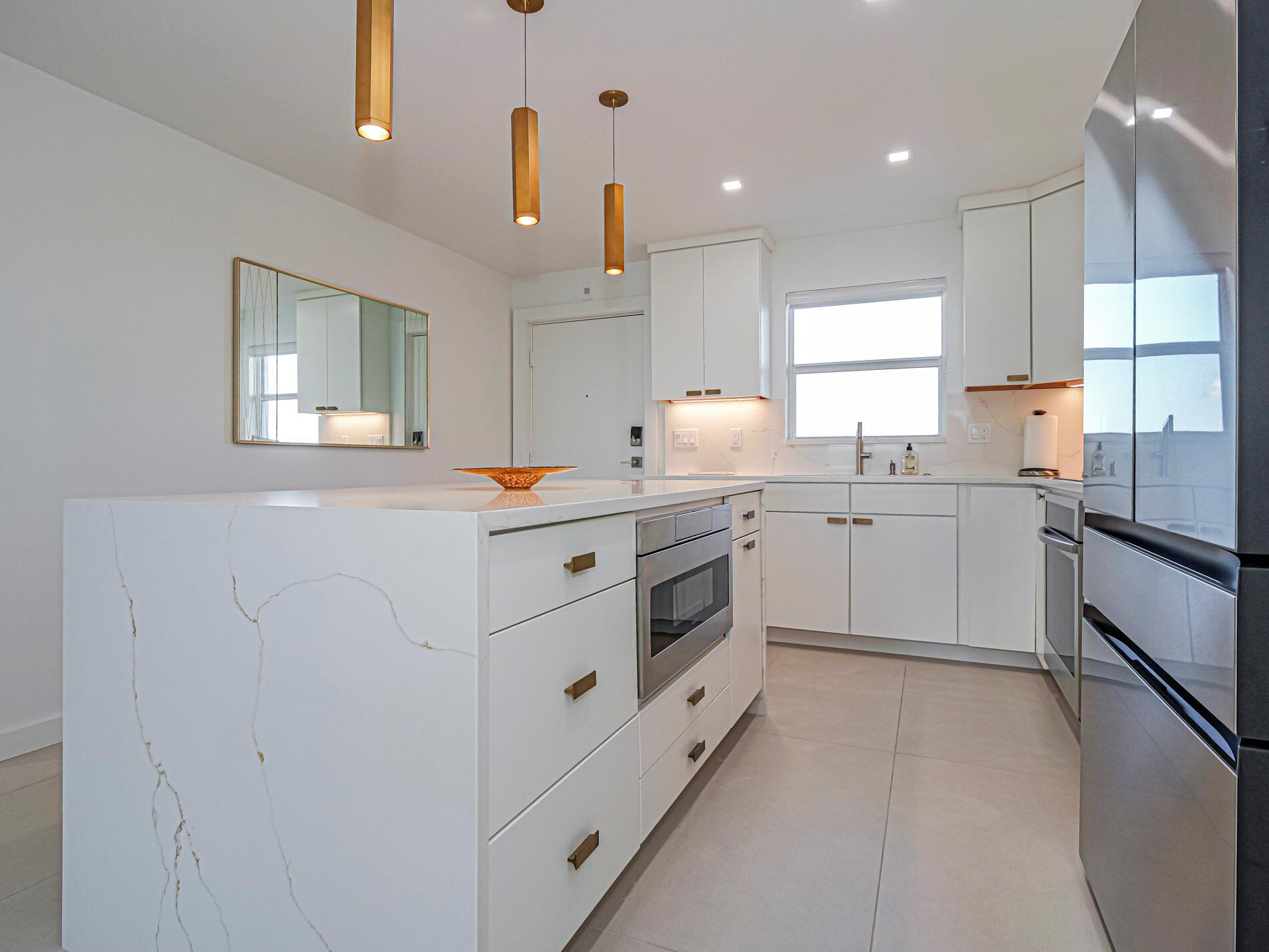 VERO TOWERS - Residential Lease