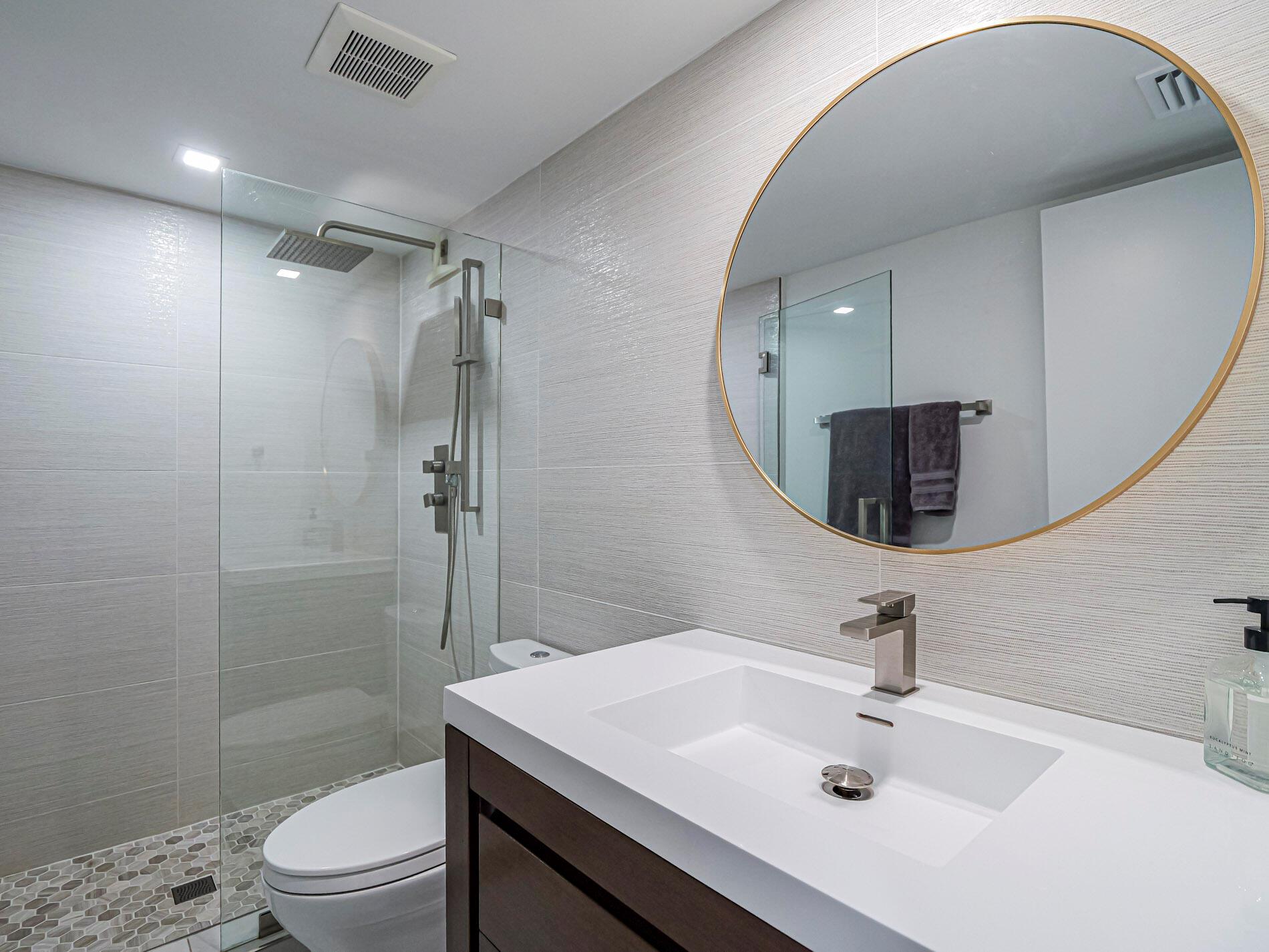 VERO TOWERS - Residential Lease