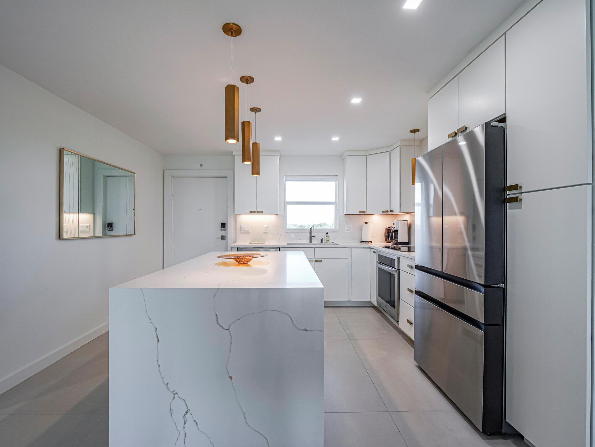 VERO TOWERS - Residential Lease