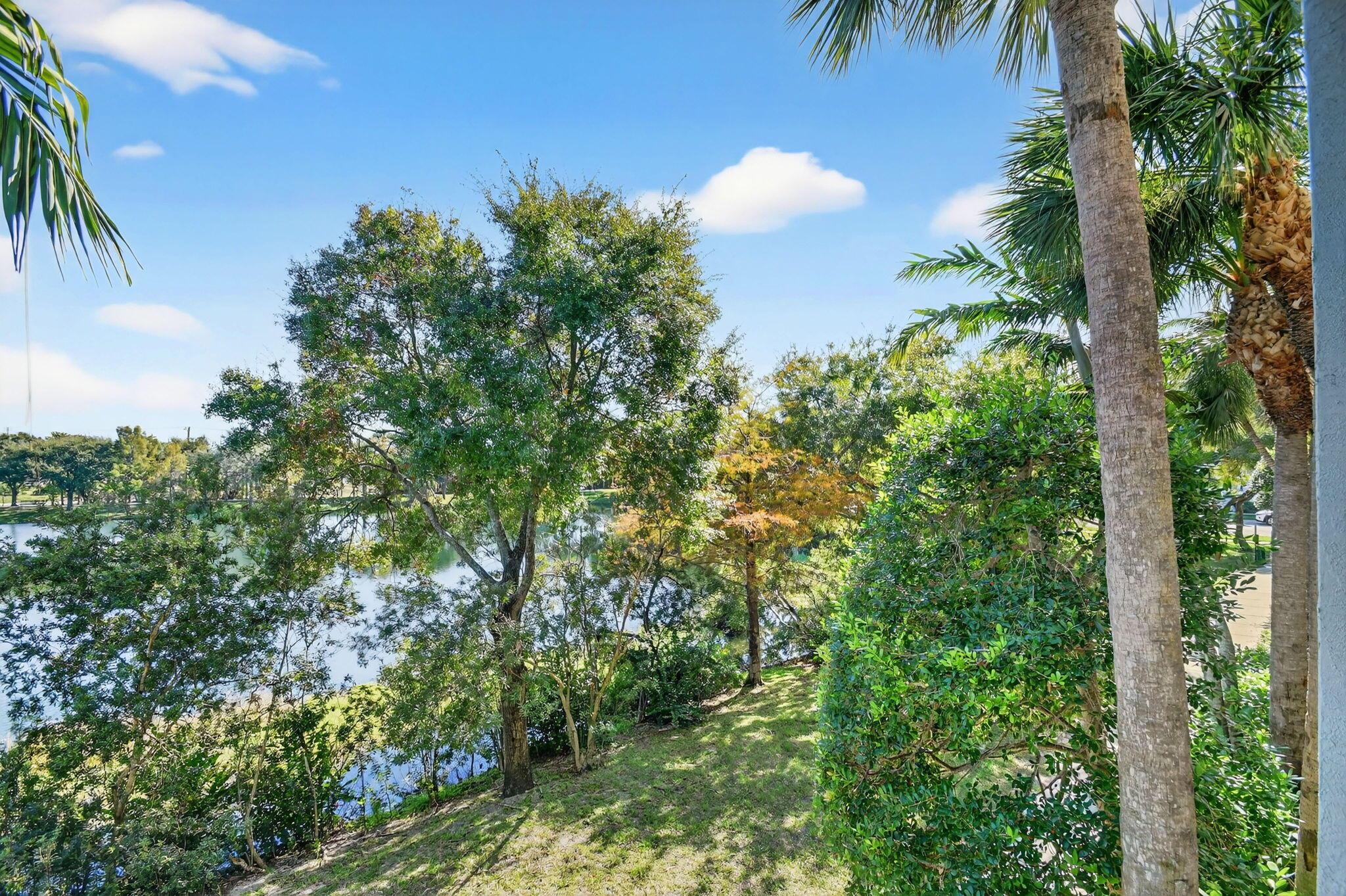 VIZCAYA LAKES CONDO - Residential Lease