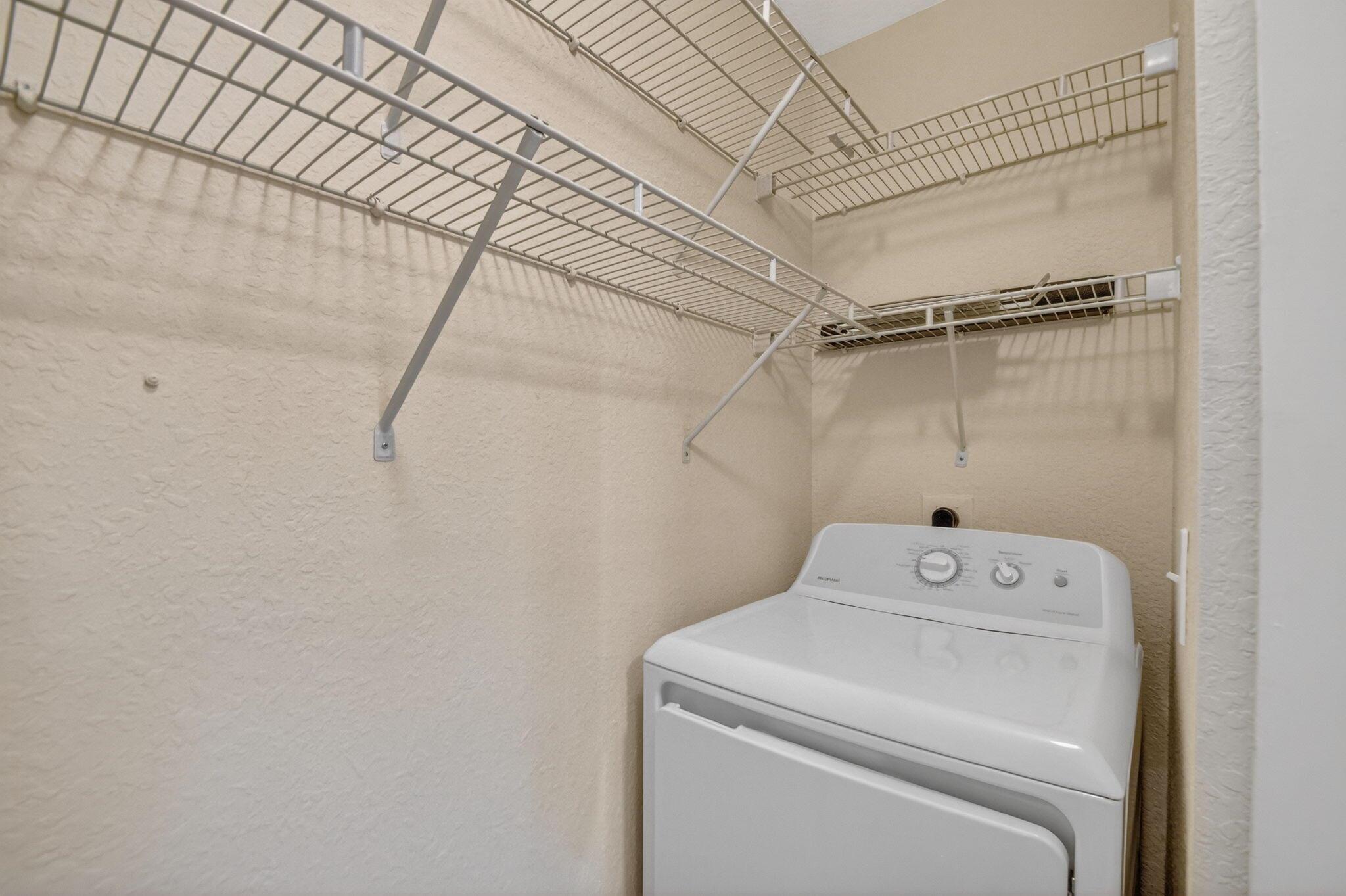 VIZCAYA LAKES CONDO - Residential Lease