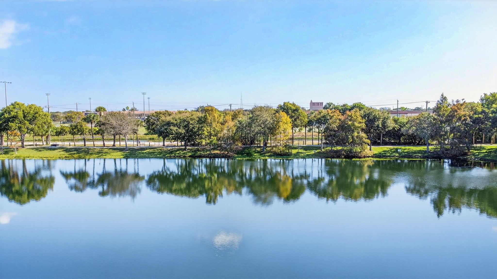 VIZCAYA LAKES CONDO - Residential Lease