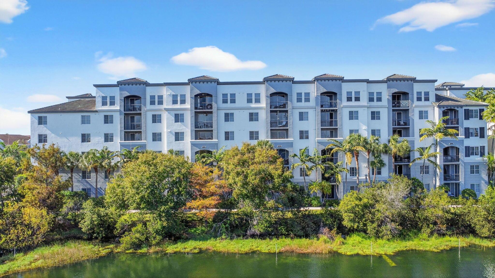 VIZCAYA LAKES CONDO - Residential Lease