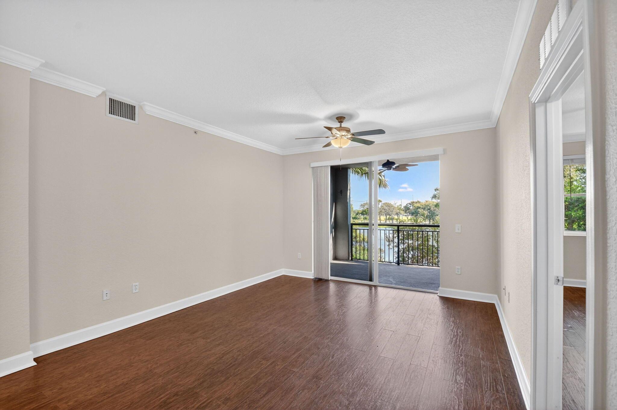 VIZCAYA LAKES CONDO - Residential Lease