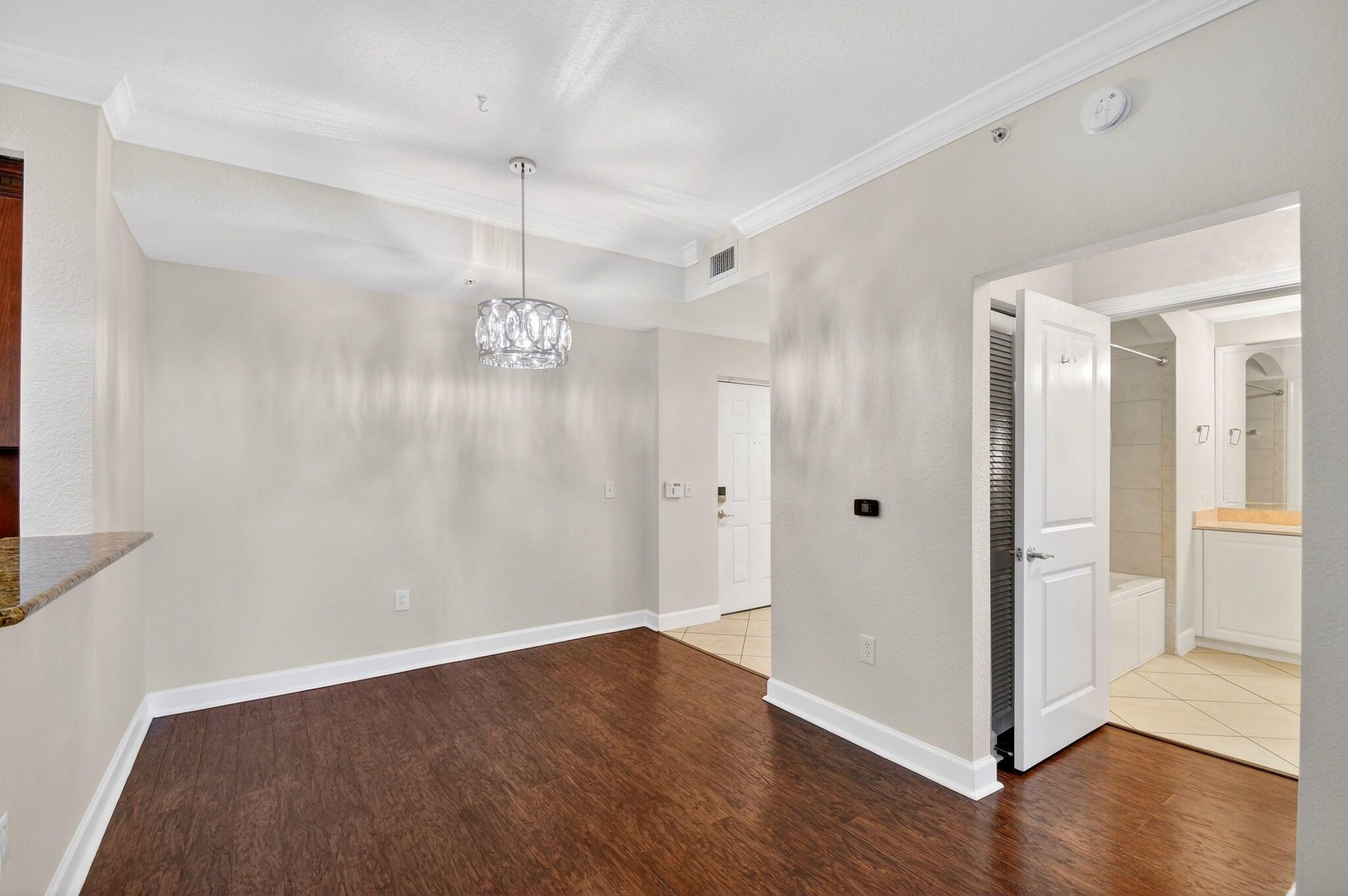 VIZCAYA LAKES CONDO - Residential Lease