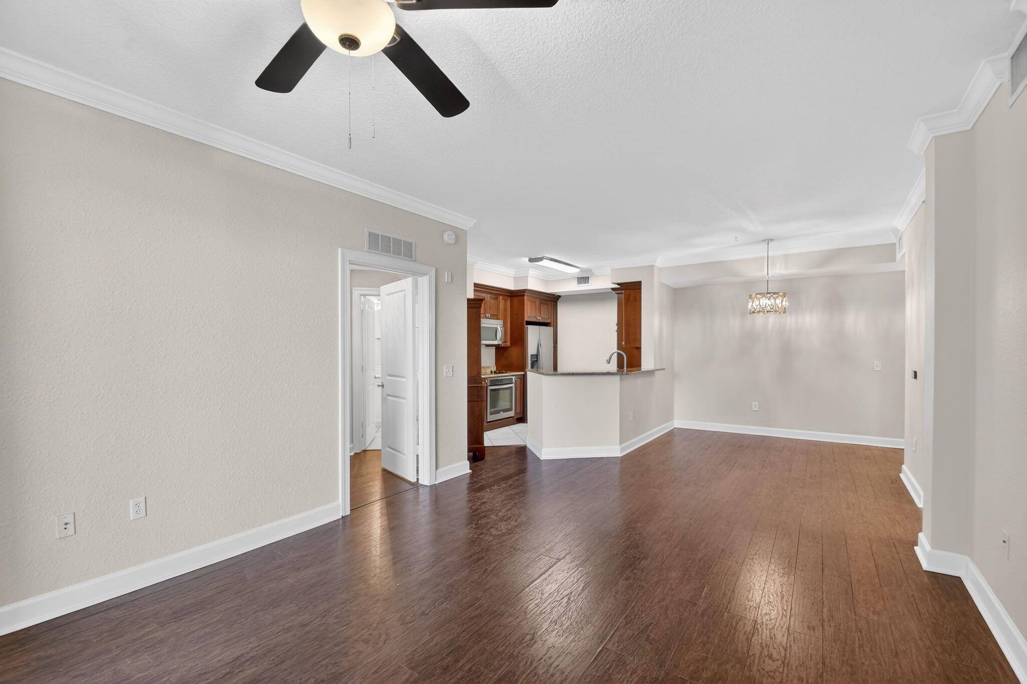 VIZCAYA LAKES CONDO - Residential Lease