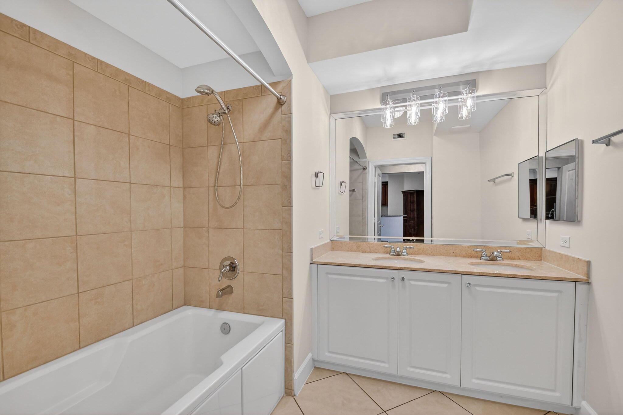 VIZCAYA LAKES CONDO - Residential Lease