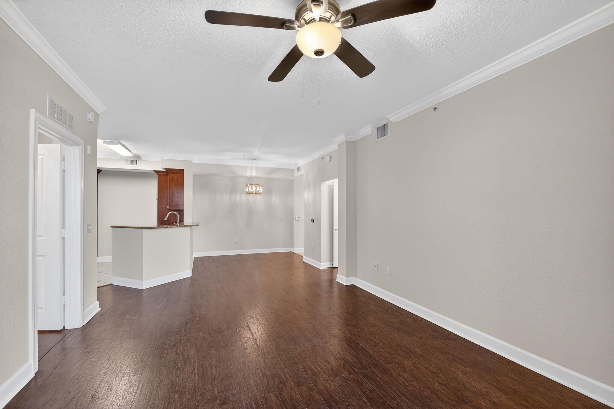 VIZCAYA LAKES CONDO - Residential Lease