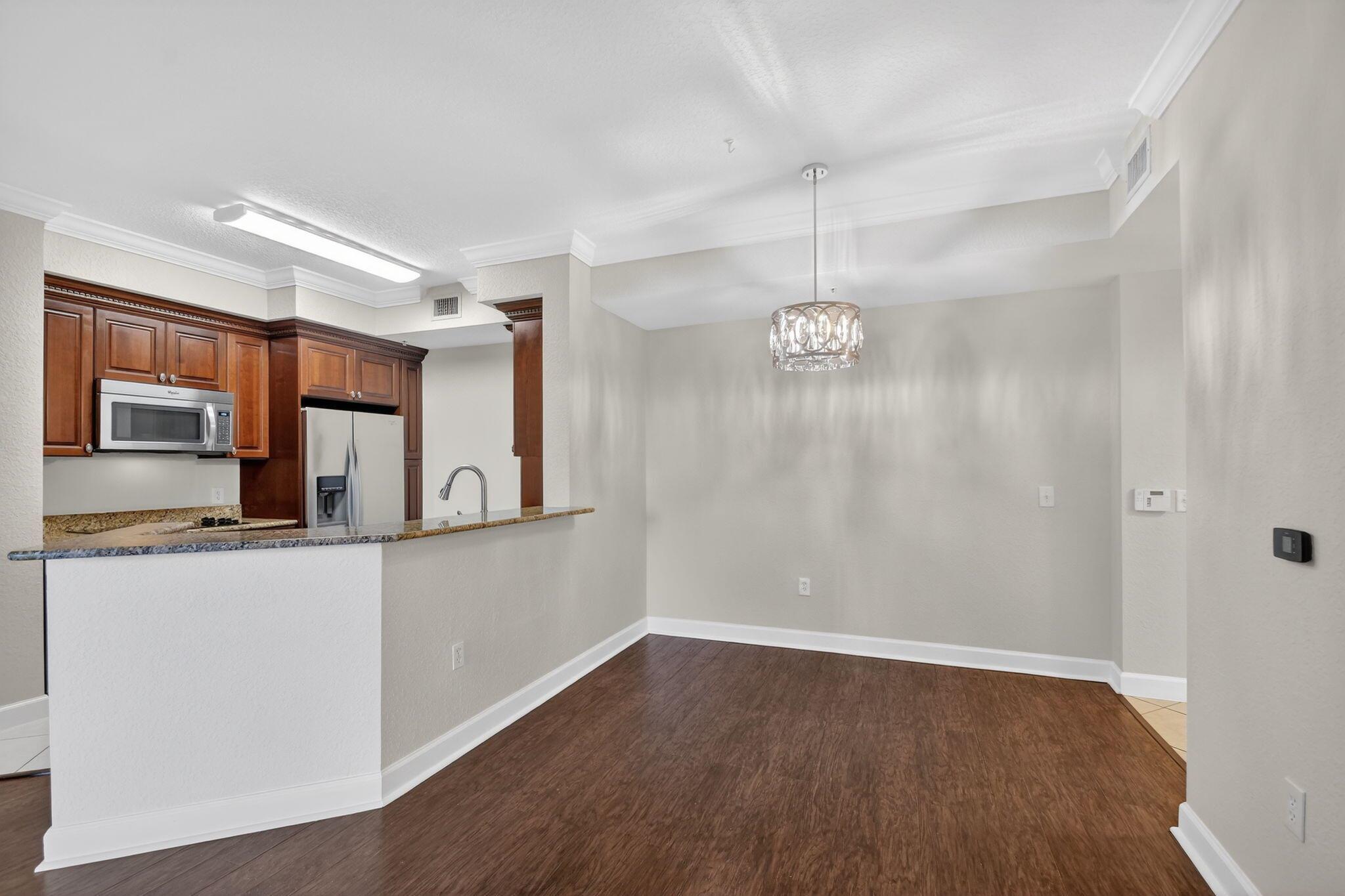 VIZCAYA LAKES CONDO - Residential Lease