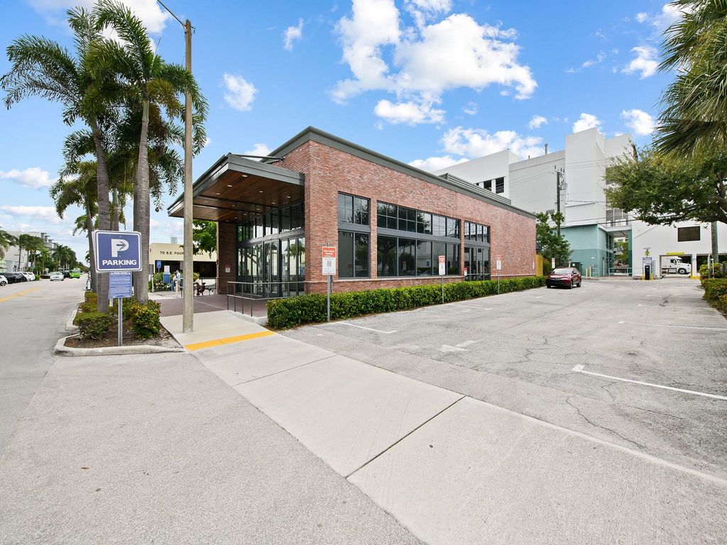 Photo of 50 SE 4th Avenue, Delray Beach, FL 33483 (MLS # F10554867)