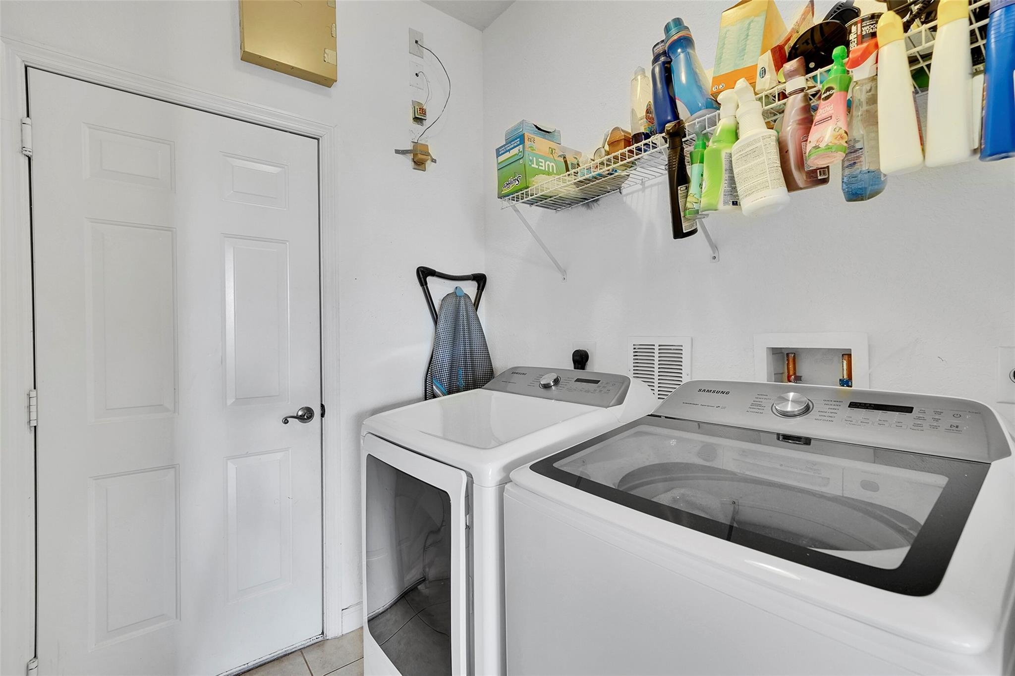 Isles At Weston 171-40 B - Residential