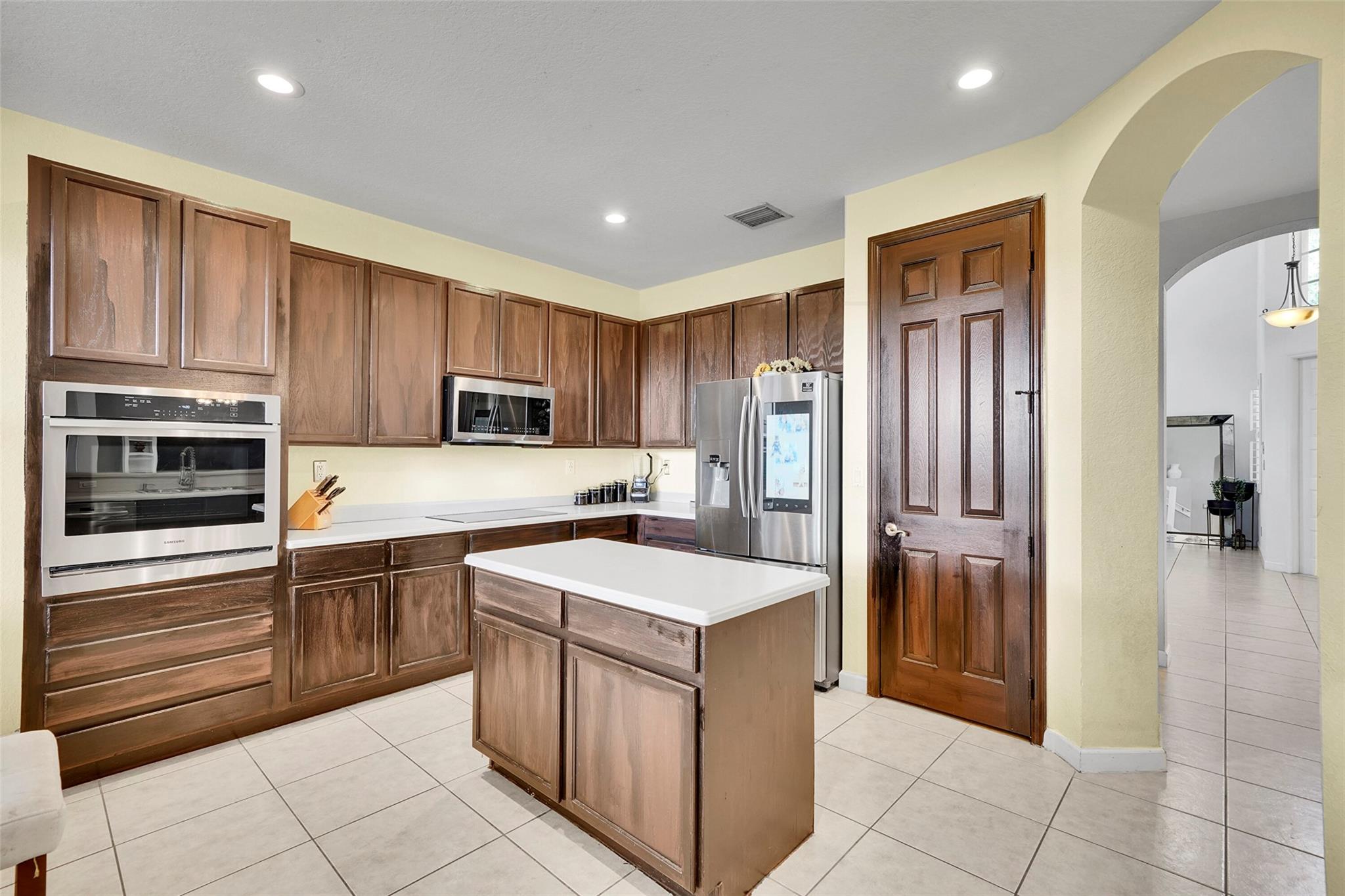 Isles At Weston 171-40 B - Residential