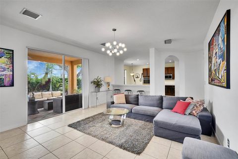 4100 E Gardenia Ave Weston FL 33332