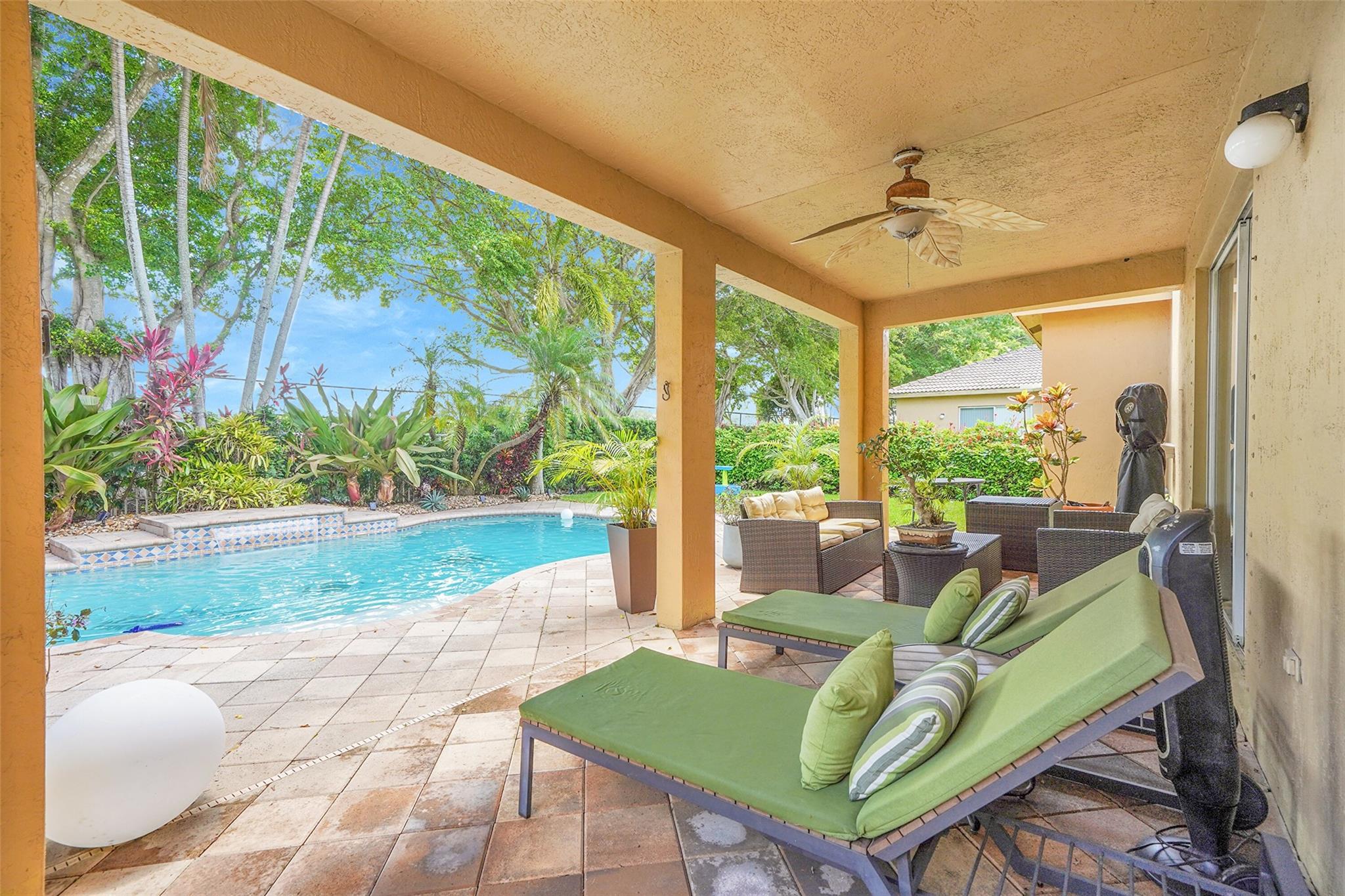 Isles At Weston 171-40 B - Residential