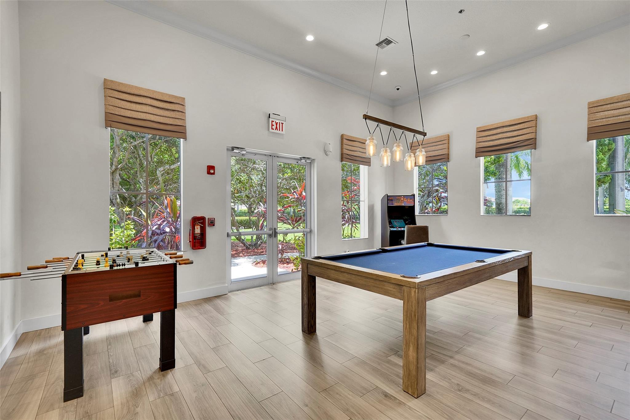 Isles At Weston 171-40 B - Residential