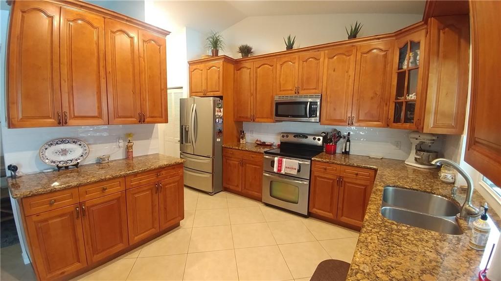 NORTH SPRINGS - Residential Lease