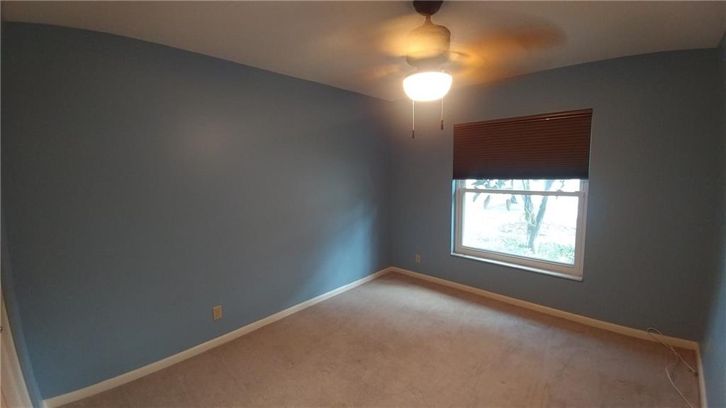 NORTH SPRINGS - Residential Lease