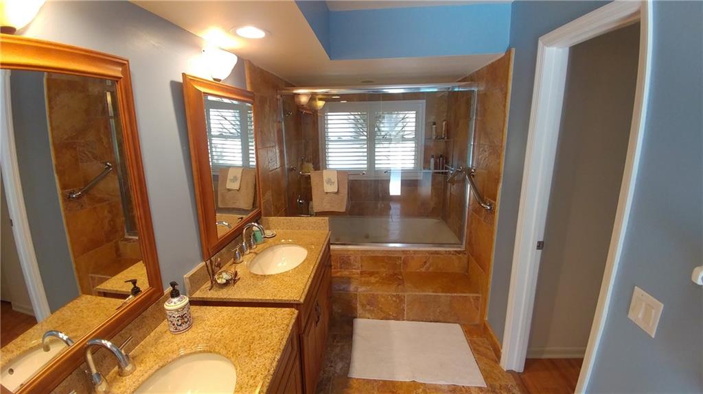 NORTH SPRINGS - Residential Lease