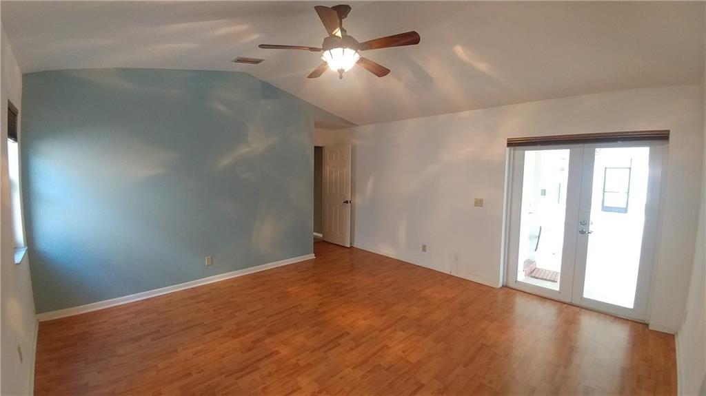 NORTH SPRINGS - Residential Lease