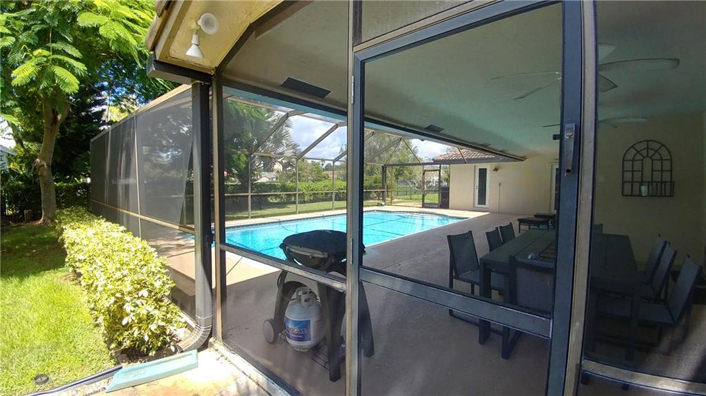 NORTH SPRINGS - Residential Lease