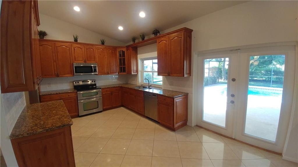 NORTH SPRINGS - Residential Lease