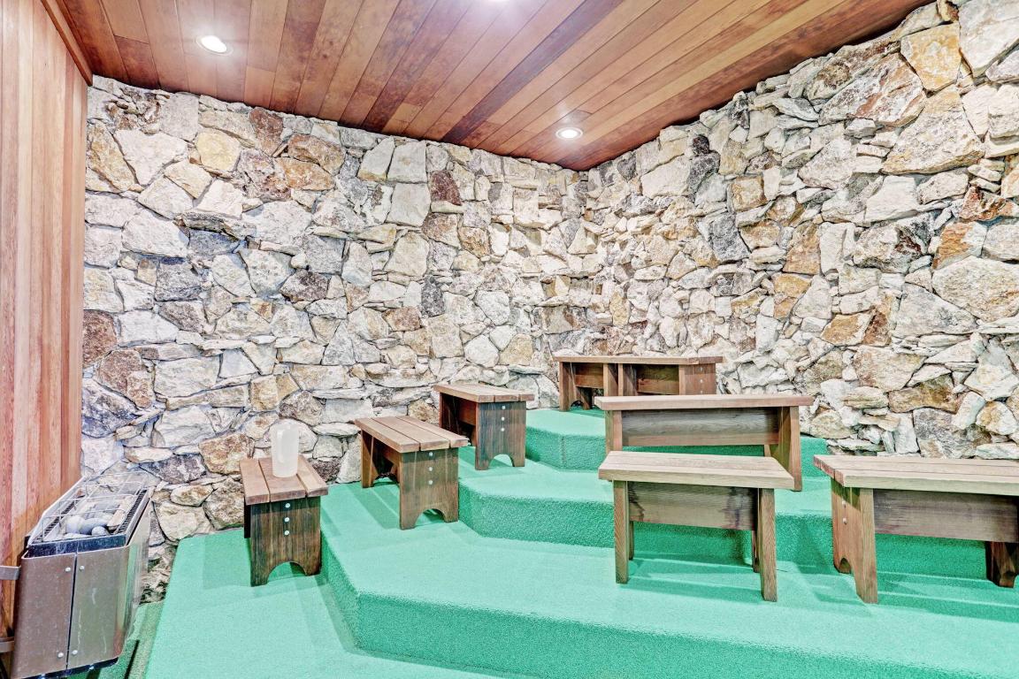 AQUARIUS - Residential