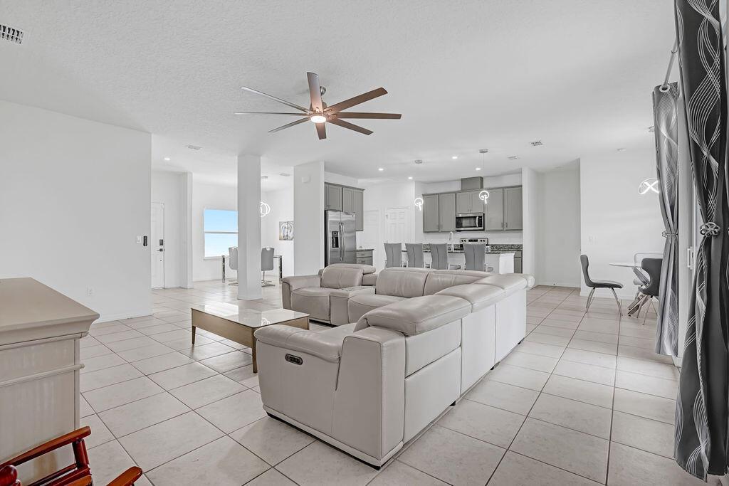 PORT ST LUCIE SECTION 43 - Residential