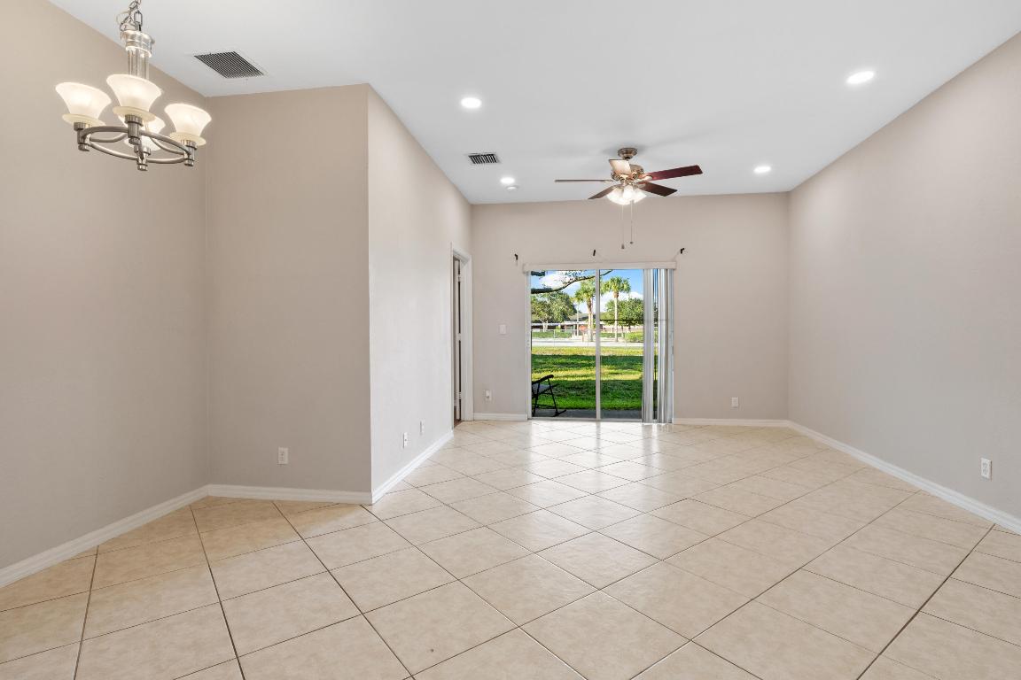 MAGNOLIA BAY CONDOMIMIUM - Residential