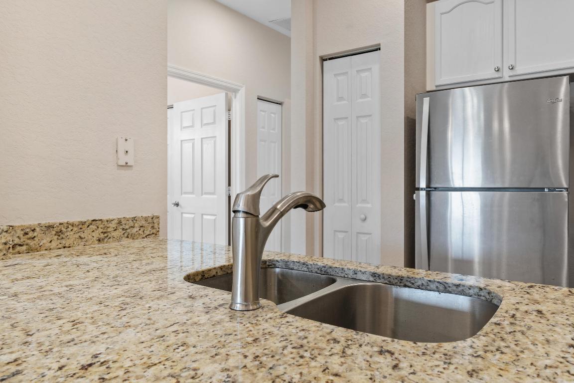 MAGNOLIA BAY CONDOMIMIUM - Residential