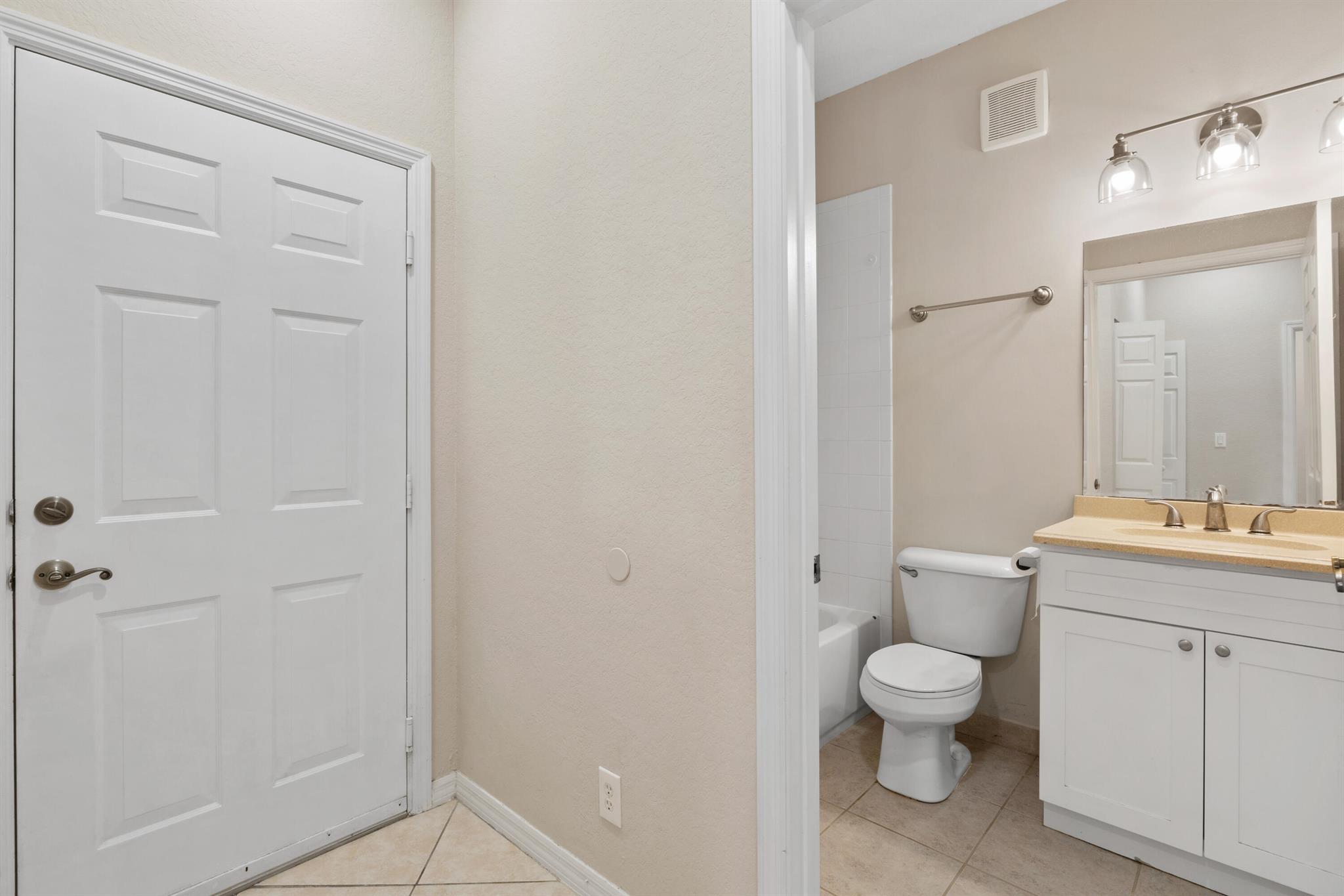 MAGNOLIA BAY CONDOMIMIUM - Residential