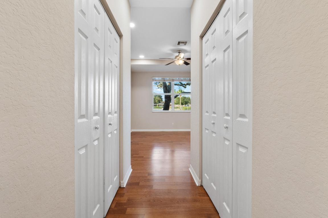 MAGNOLIA BAY CONDOMIMIUM - Residential