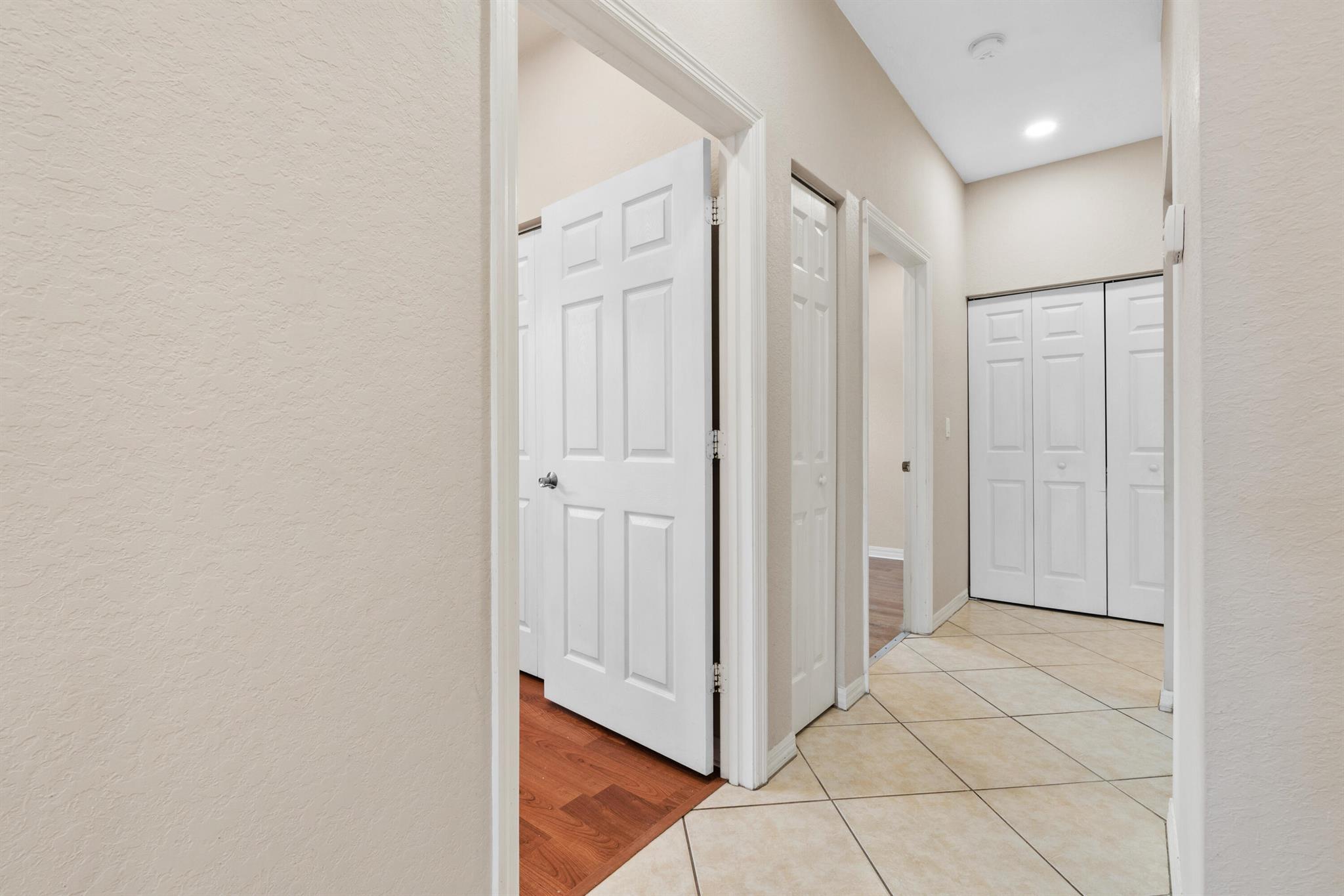 MAGNOLIA BAY CONDOMIMIUM - Residential