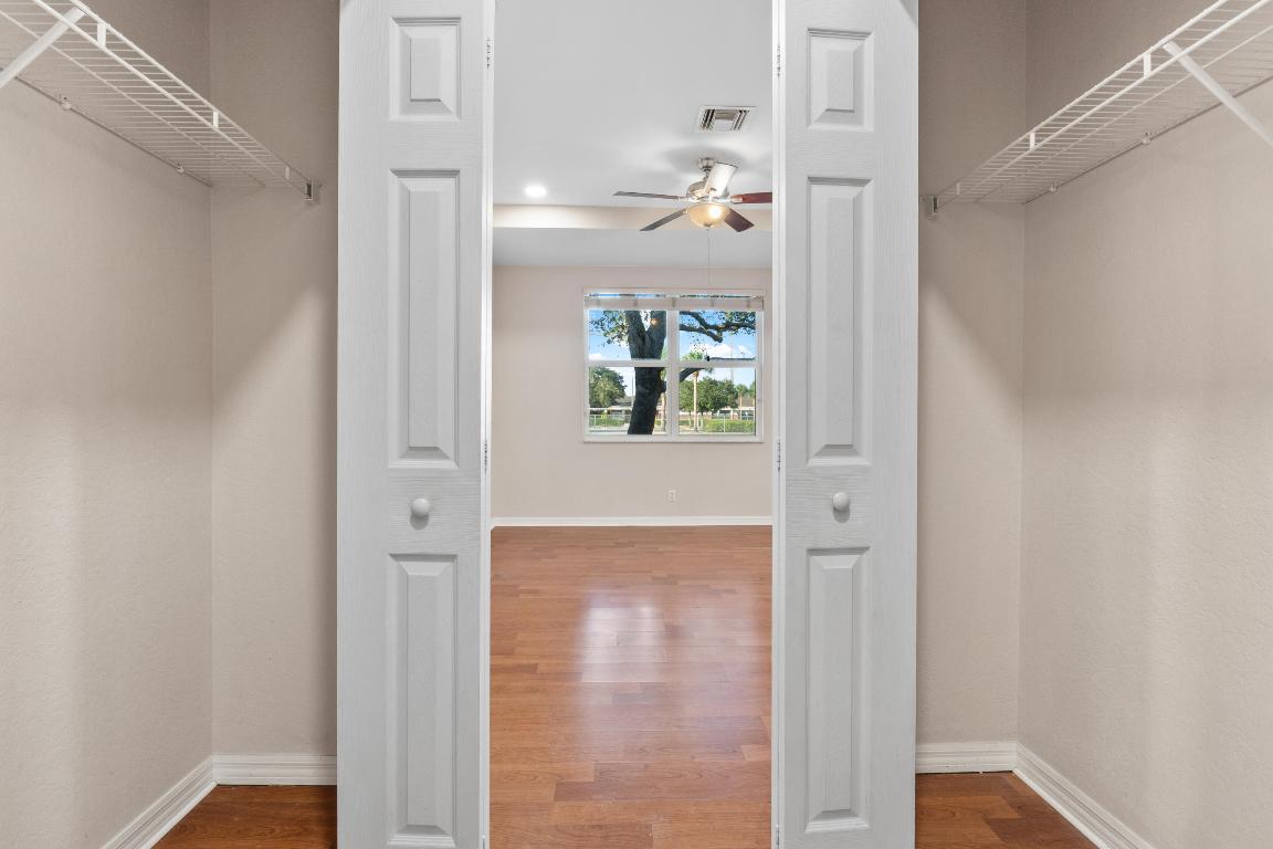 MAGNOLIA BAY CONDOMIMIUM - Residential