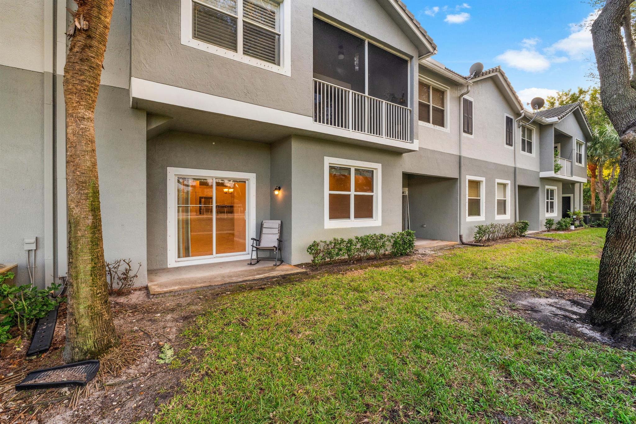 MAGNOLIA BAY CONDOMIMIUM - Residential